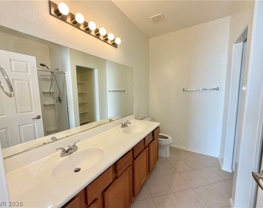 6868 Sky Pointe Drive - Photo Thumbnail 17