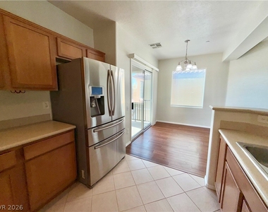 6868 Sky Pointe Drive - Photo Thumbnail 9