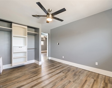 2728 Alcoa Avenue - Photo Thumbnail 12