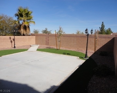 7018 Pacific Coast Street - Photo Thumbnail 28