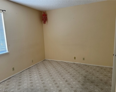3618 Edinburgh Drive - Photo Thumbnail 8