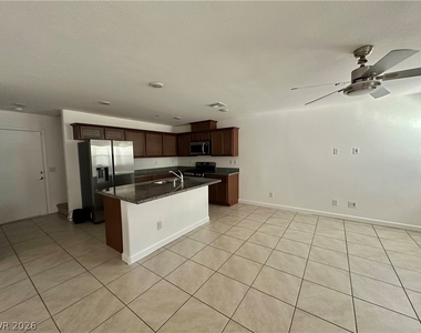 3638 Tripoli Cove Avenue - Photo Thumbnail 10