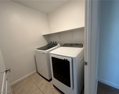 3638 Tripoli Cove Avenue - Photo Thumbnail 28