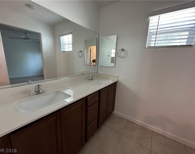 3638 Tripoli Cove Avenue - Photo Thumbnail 21