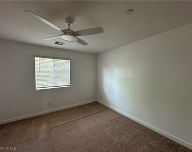 3638 Tripoli Cove Avenue - Photo Thumbnail 16
