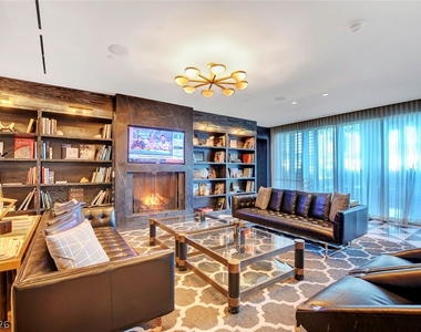 4471 Dean Martin Drive - Photo Thumbnail 18