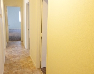 4014 Dripping Springs Avenue - Photo Thumbnail 17