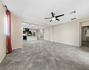 7939 Torreys Peak Street - Photo Thumbnail 5