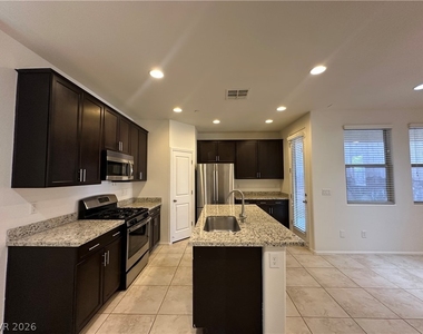 7563 Whitman Colonial Street - Photo Thumbnail 3