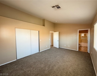 8816 Pine Pitch Drive - Photo Thumbnail 9