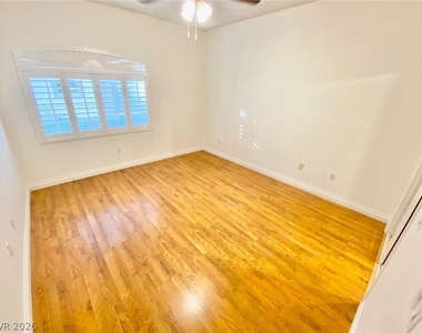5415 W Harmon Avenue - Photo Thumbnail 8