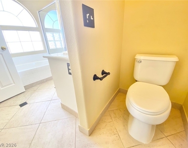 8482 Canvas Vest Court - Photo Thumbnail 44