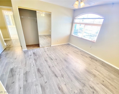 8482 Canvas Vest Court - Photo Thumbnail 20