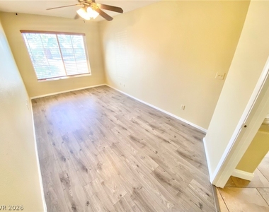 8482 Canvas Vest Court - Photo Thumbnail 4