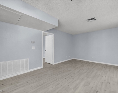 4730 Nara Vista Way - Photo Thumbnail 29
