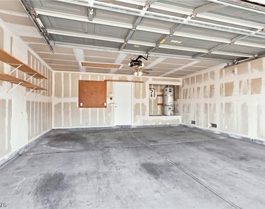 8713 Majestic Pine Avenue - Photo Thumbnail 20