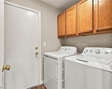 8713 Majestic Pine Avenue - Photo Thumbnail 17