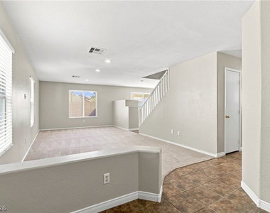 8713 Majestic Pine Avenue - Photo Thumbnail 4