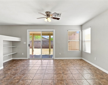 8713 Majestic Pine Avenue - Photo Thumbnail 7