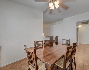 5001 Cedar Lawn Way - Photo Thumbnail 16