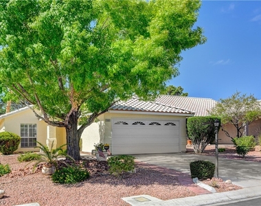5001 Cedar Lawn Way - Photo Thumbnail 4