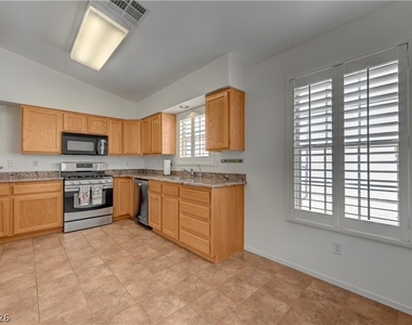 5001 Cedar Lawn Way - Photo Thumbnail 11