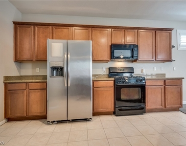 2305 Aragon Canyon Street - Photo Thumbnail 11