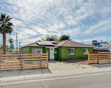 1720 E Carson Avenue - Photo Thumbnail 2