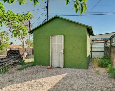1720 E Carson Avenue - Photo Thumbnail 38