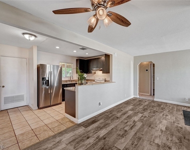 1720 E Carson Avenue - Photo Thumbnail 10