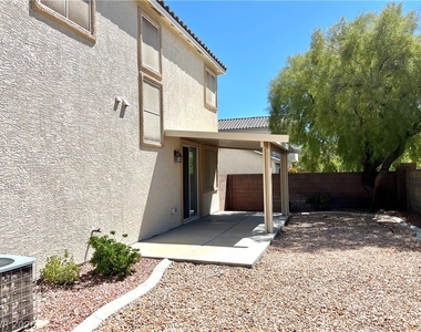 10729 Pipers Cove Lane - Photo Thumbnail 14
