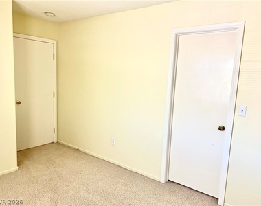 10729 Pipers Cove Lane - Photo Thumbnail 10