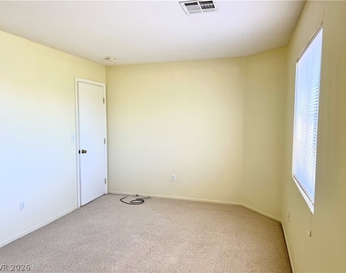 10729 Pipers Cove Lane - Photo Thumbnail 8