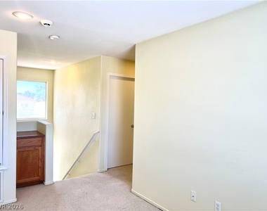10729 Pipers Cove Lane - Photo Thumbnail 6