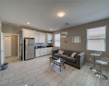 2659 Glen Valley Avenue - Photo Thumbnail 12