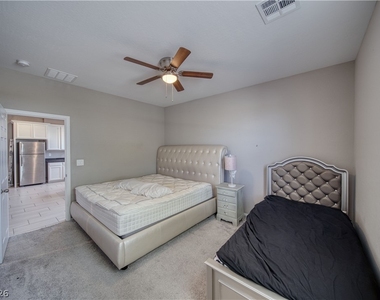 2659 Glen Valley Avenue - Photo Thumbnail 11