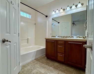 6317 Beige Bluff Street - Photo Thumbnail 19
