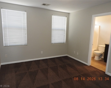 8416 Viansa Loma Avenue - Photo Thumbnail 17