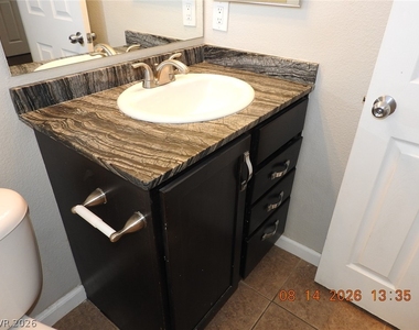 8416 Viansa Loma Avenue - Photo Thumbnail 19