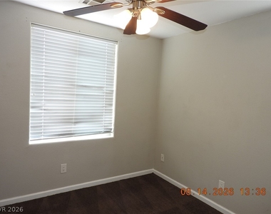 8416 Viansa Loma Avenue - Photo Thumbnail 22
