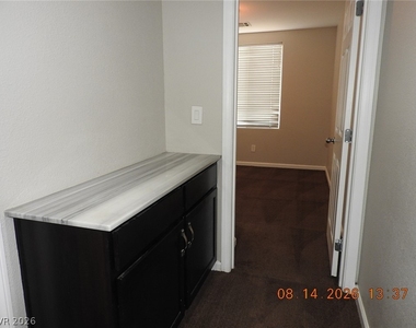 8416 Viansa Loma Avenue - Photo Thumbnail 26