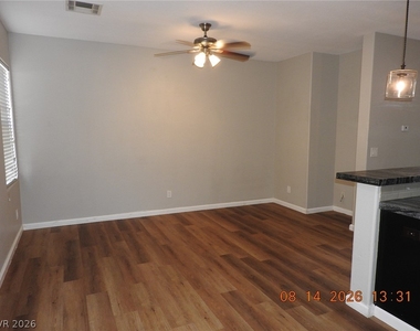 8416 Viansa Loma Avenue - Photo Thumbnail 9