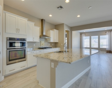 11822 Spadari Court - Photo Thumbnail 11