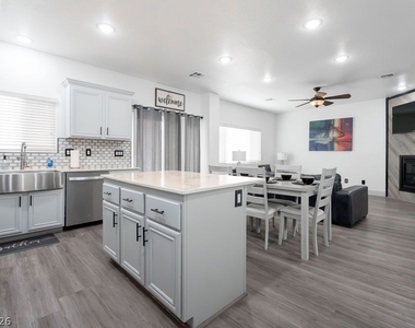 3154 E Eldorado Lane - Photo Thumbnail 19
