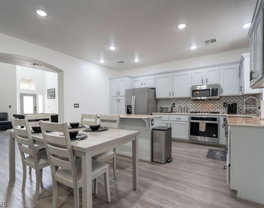 3154 E Eldorado Lane - Photo Thumbnail 15