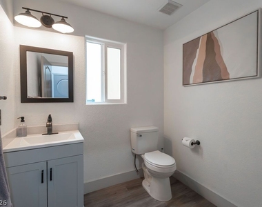 3154 E Eldorado Lane - Photo Thumbnail 6