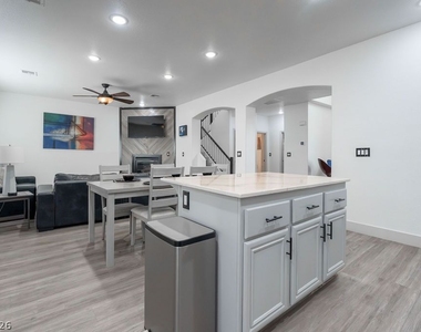 3154 E Eldorado Lane - Photo Thumbnail 20