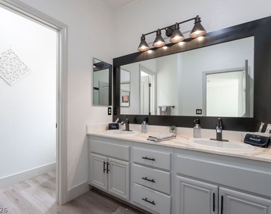 3154 E Eldorado Lane - Photo Thumbnail 40