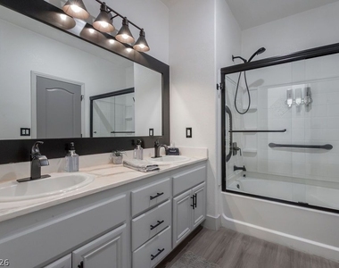 3154 E Eldorado Lane - Photo Thumbnail 41