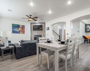 3154 E Eldorado Lane - Photo Thumbnail 16